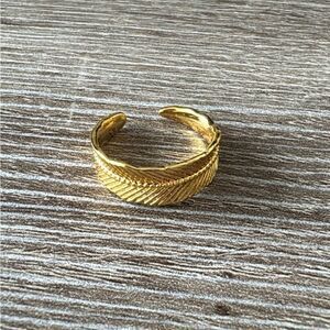 Bohemian leaf ring N179